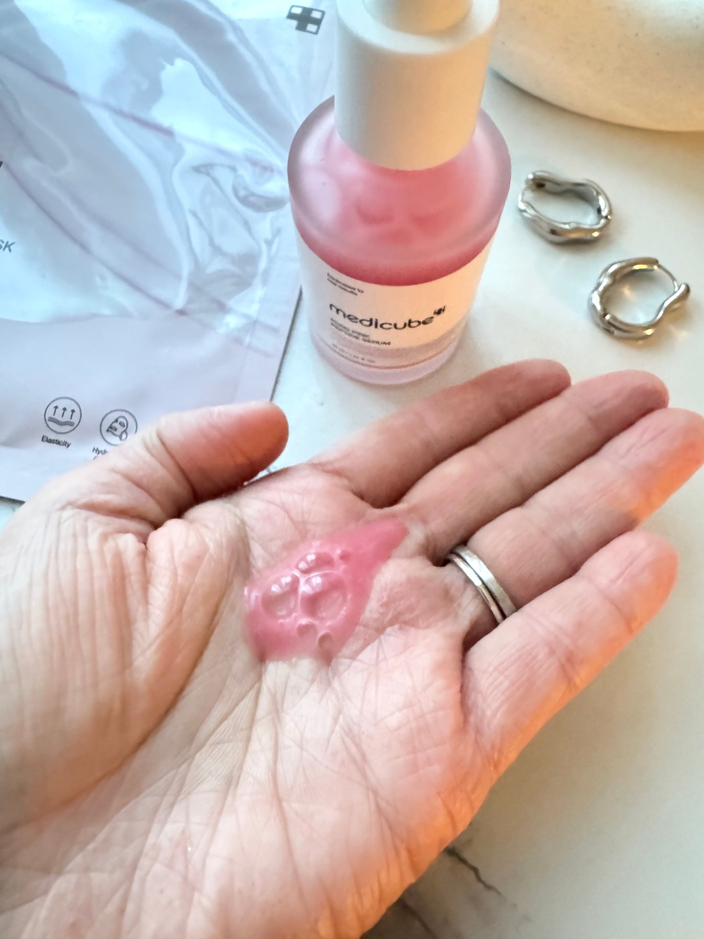 PDRNピンクアンプル PDRN 10,000ppm配合/MEDICUBE/美容液を使ったクチコミ(3枚目)