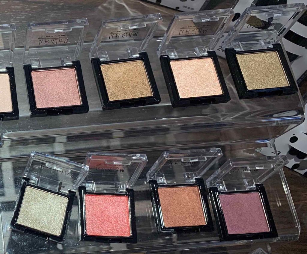 UR GLAM BLOOMING EYE COLOR PALETTE/U R GLAM/アイシャドウパレットを使ったクチコミ(2枚目)