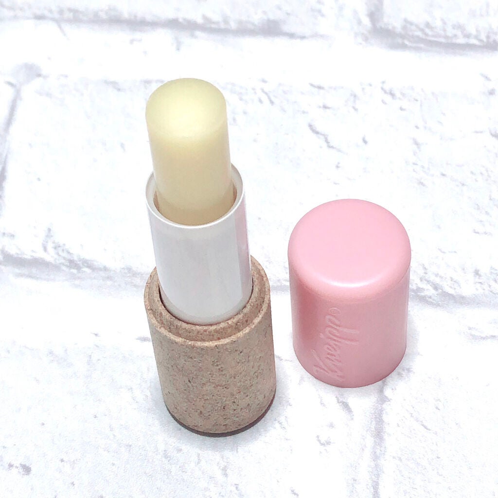 オーガニック リップバーム スイートアーモンドの香り/クナイプ/リップケアを使ったクチコミ(2枚目)