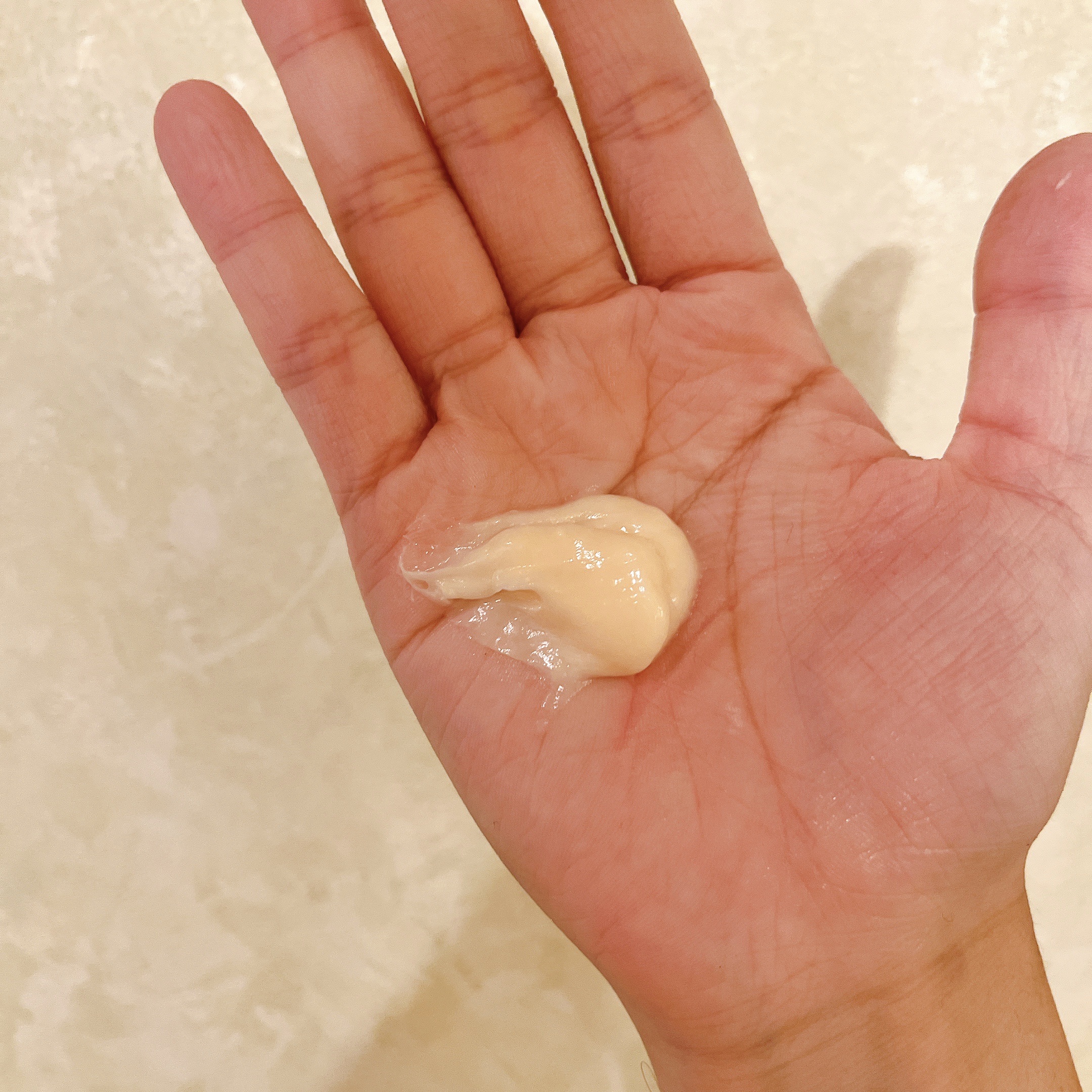 スーパーリッチシャイン ダメージリペア とろとろ補修トリートメント 300g/LUX/洗い流すヘアトリートメントを使ったクチコミ（2枚目）