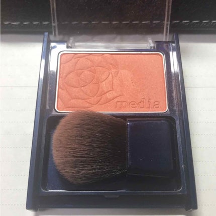 ブライトアップチークN/media/パウダーチークを使ったクチコミ(1枚目)