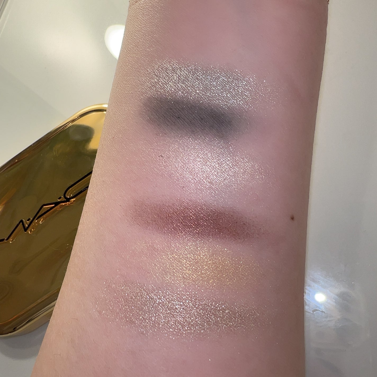 トレジャー アイシャドウ パレット ×6/M・A・C/アイシャドウパレットを使ったクチコミ(3枚目)