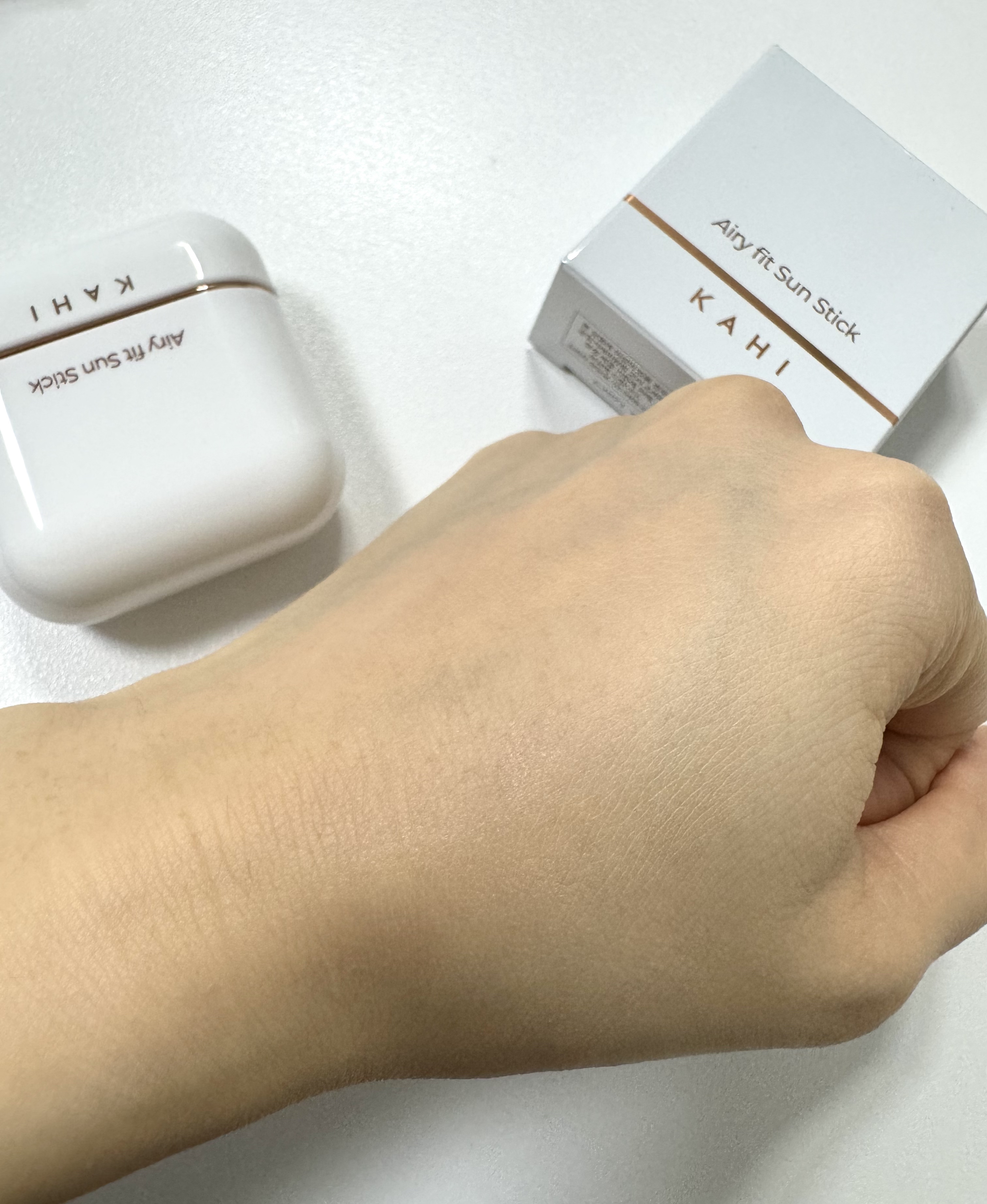 エアリーフィットサンスティック/KAHI/日焼け止めスティックを使ったクチコミ（3枚目）