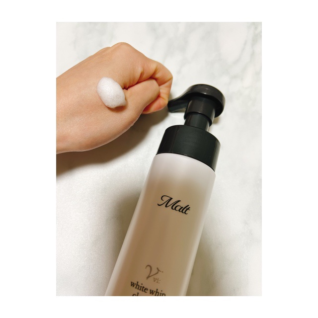 モイストホワイトホイップクレンズ/ヴィー/泡洗顔を使ったクチコミ（1枚目）