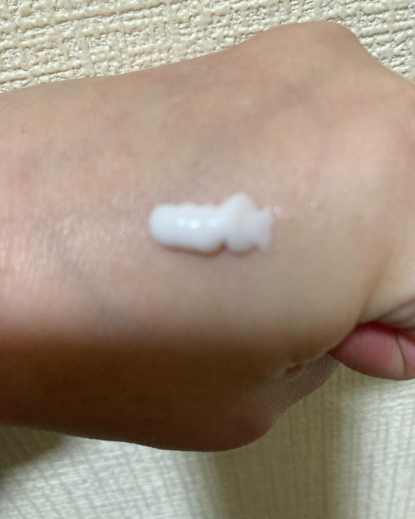 3番 シルクビューティークリーム 60ml/numbuzin/フェイスクリームを使ったクチコミ（3枚目）