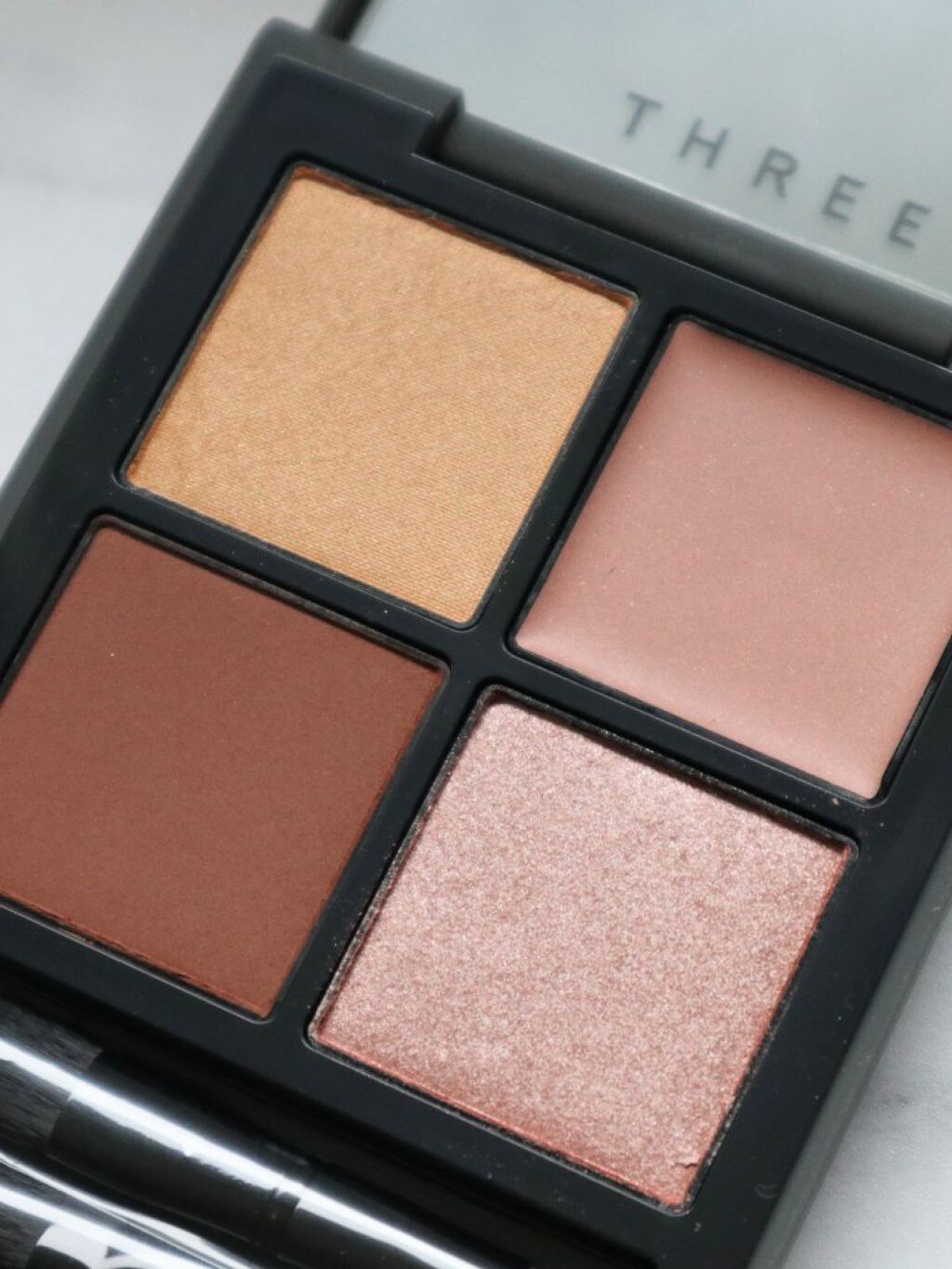 ディメンショナルビジョンアイパレット 06 REVEAL YOUR BEAUTY/THREE/アイシャドウパレットを使ったクチコミ（2枚目）