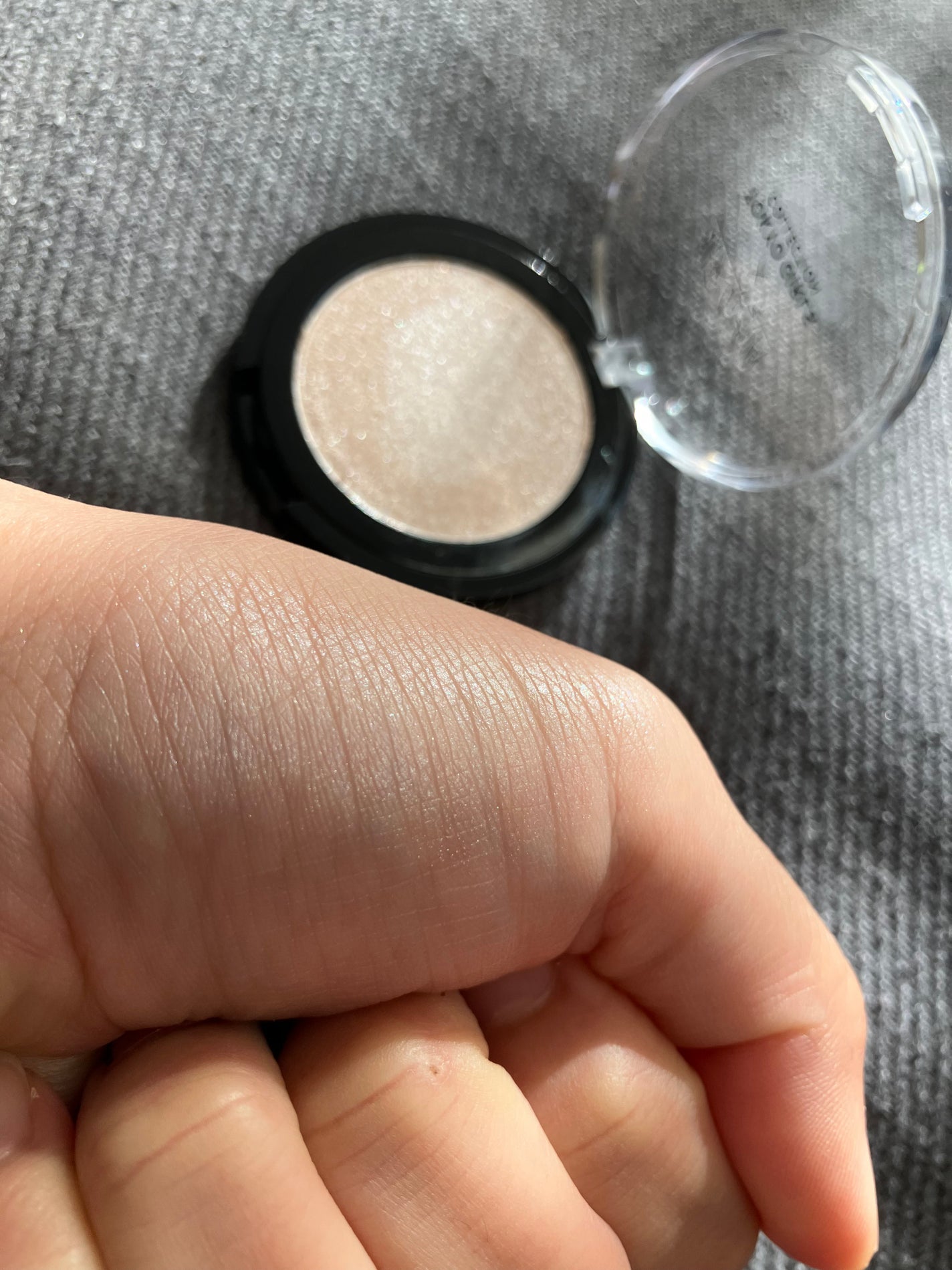 UGT スフレハイライター/U R GLAM/クリームハイライトを使ったクチコミ(4枚目)