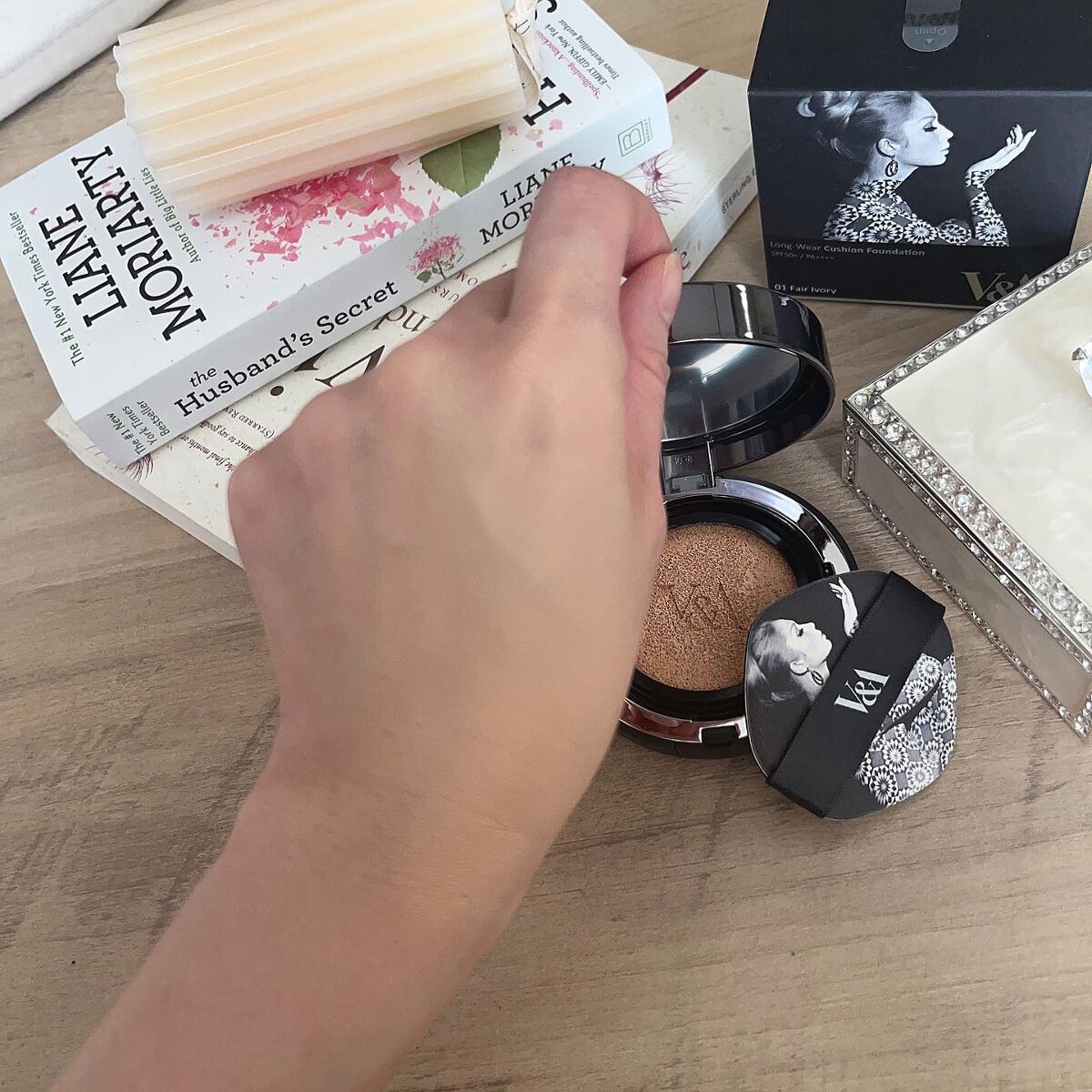 ロングウェアクッションファンデーション/V&Aビューティー/クッションファンデーションを使ったクチコミ(4枚目)