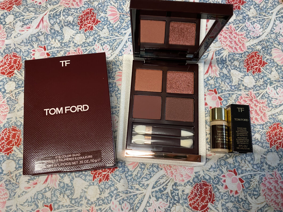 アイ カラー クォード 02SC チェリー スモーク (限定色)/TOM FORD BEAUTY/アイシャドウパレットを使ったクチコミ（2枚目）