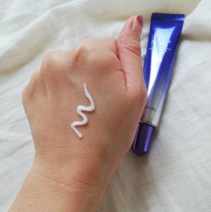 アイプラスクリーム/DEWYCEL/アイケア・アイクリームを使ったクチコミ(3枚目)