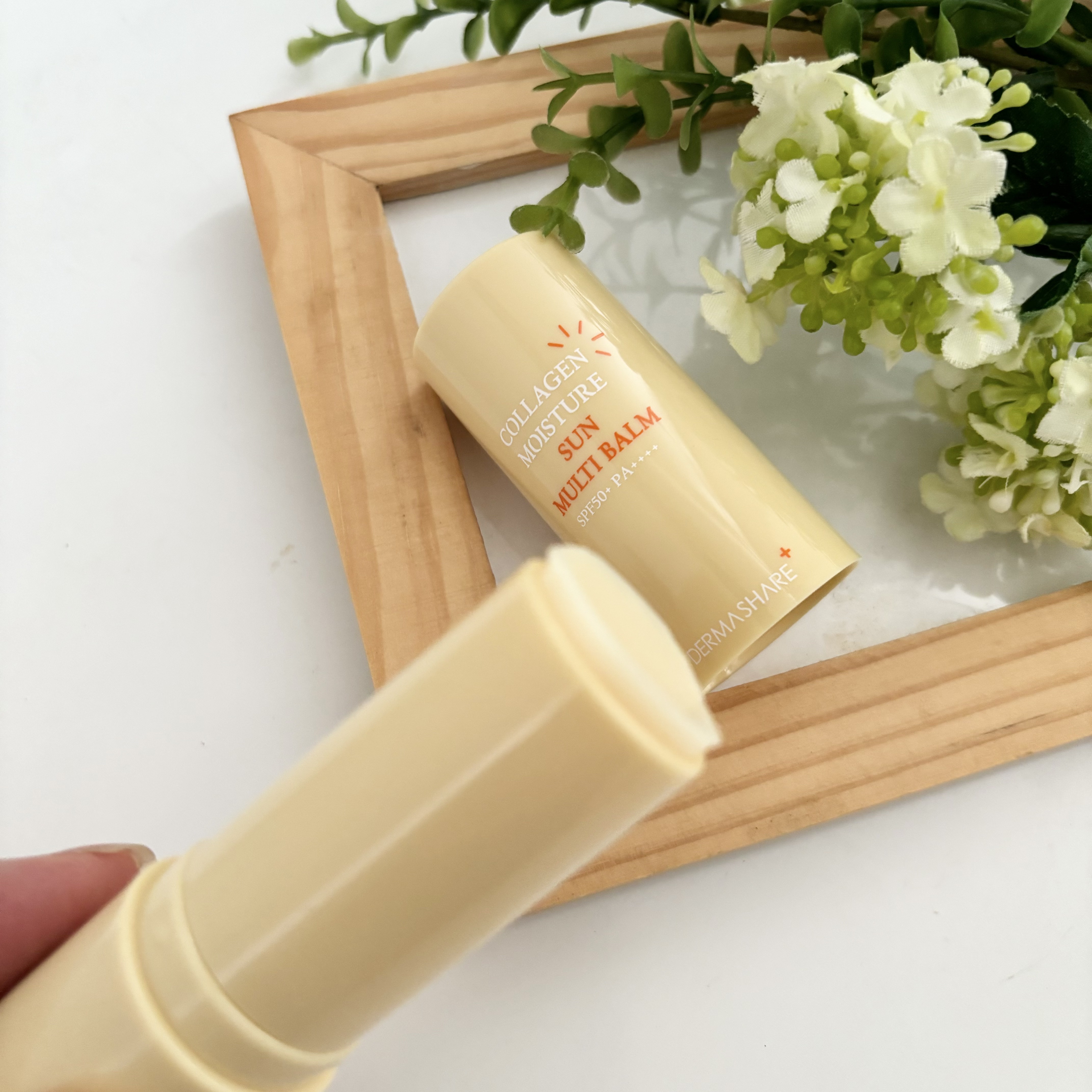 コラーゲンモイスチャーSUNマルチバーム/DERMASHARE/日焼け止めスティックを使ったクチコミ（2枚目）