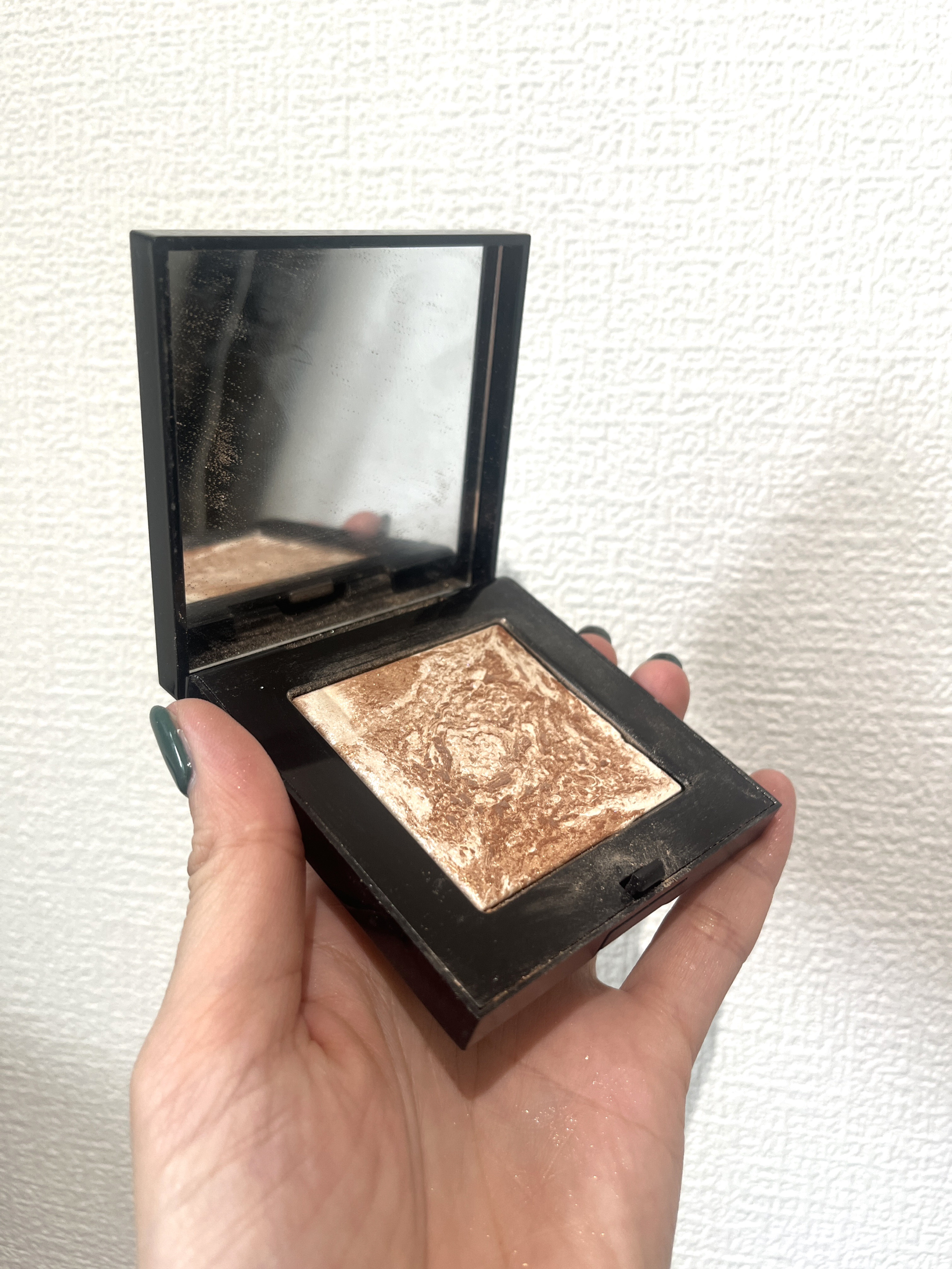 ハイライティング パウダー/BOBBI BROWN/パウダーハイライトを使ったクチコミ（2枚目）