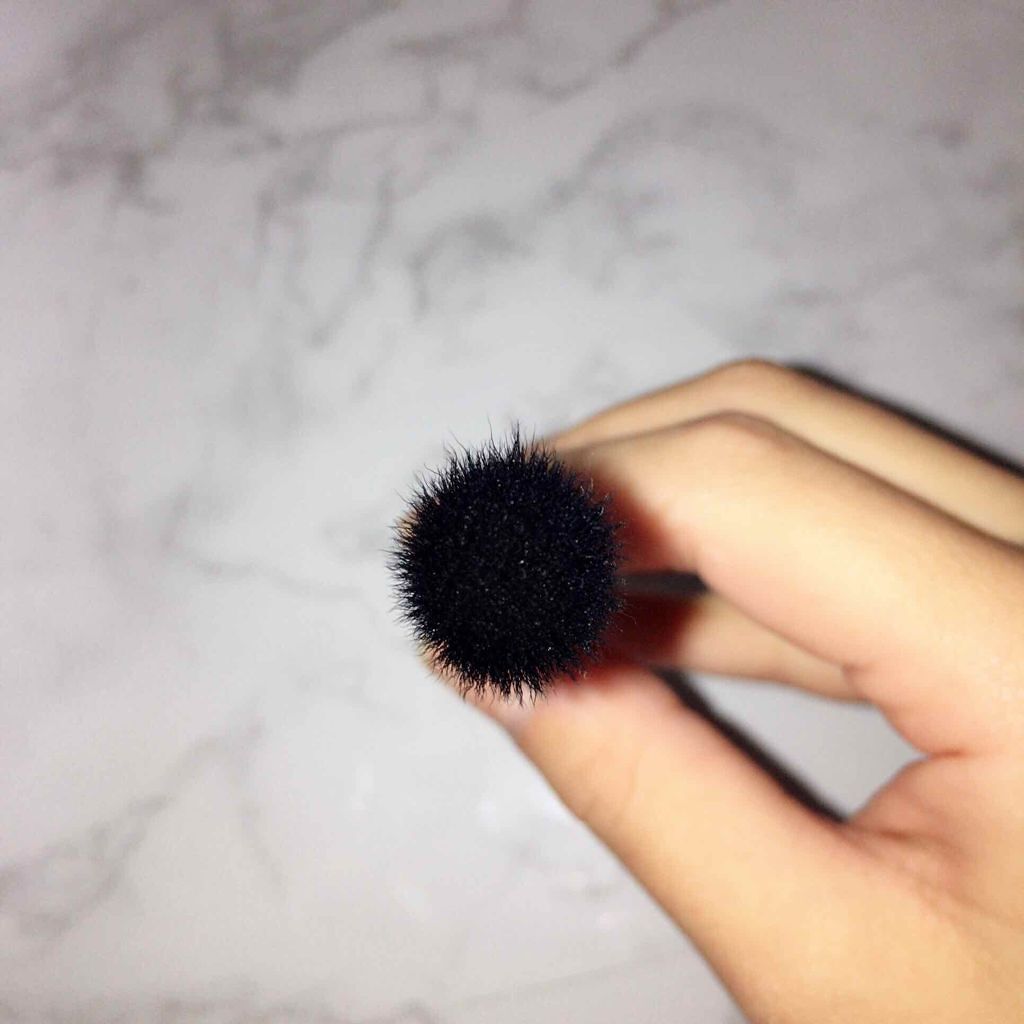 セリア シャドウブラシのクチコミ「最近出たセリアのアイシャドウブラシが
すごく使いやすそうだったので買ってみました😌❤️

目の.....」（3枚目）