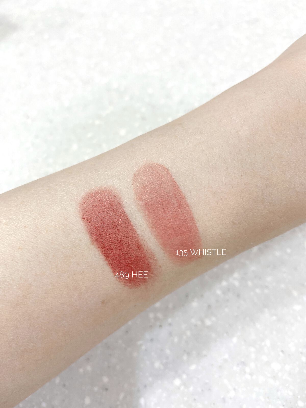 センシュアルパウダーマットリップスティック/HERA/口紅を使ったクチコミ（2枚目）