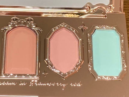 ストロベリーロココ アイシャドウパレット 05 クリームマカロン(限定色)/FlowerKnows/アイシャドウパレットの画像