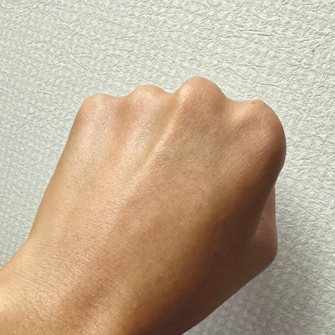 meme1906 on LIPS 「◎テクスチャーみずみずしい軽いテクスチャー青白さやテカリもない..」(6枚目)