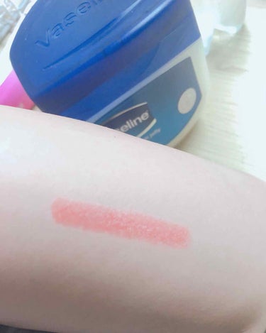 せゔぁ on LIPS 「⚠️誰かこの商品の品名を教えてください⚠️容器とリップ本体がべ..」（2枚目）