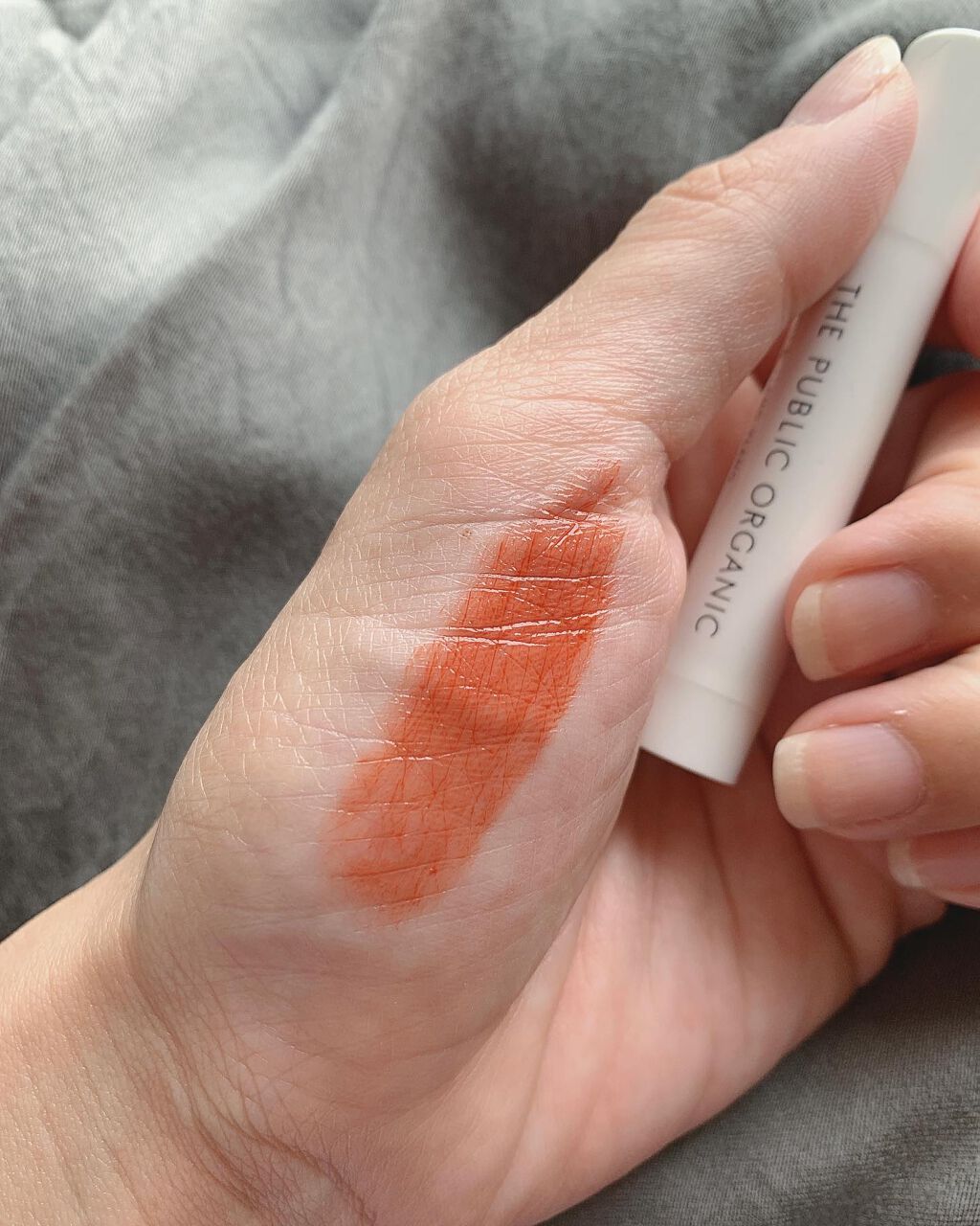 オーガニック認証 精油カラーリップスティック/THE PUBLIC ORGANIC/口紅を使ったクチコミ(2枚目)