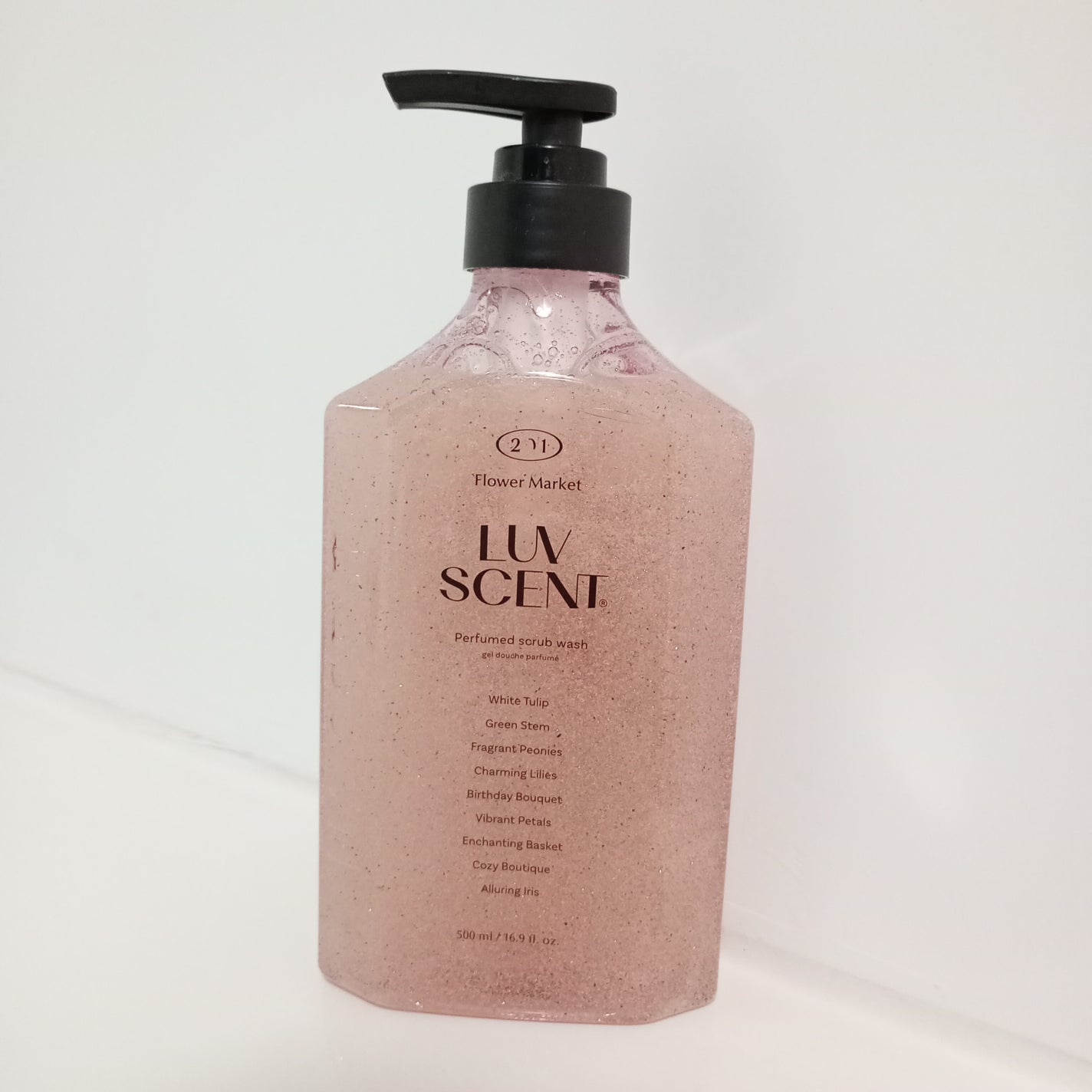 スクラブボディウォッシュ フラワーマーケット ホワイトチューリップ/LUV SCENT/ボディスクラブを使ったクチコミ(3枚目)