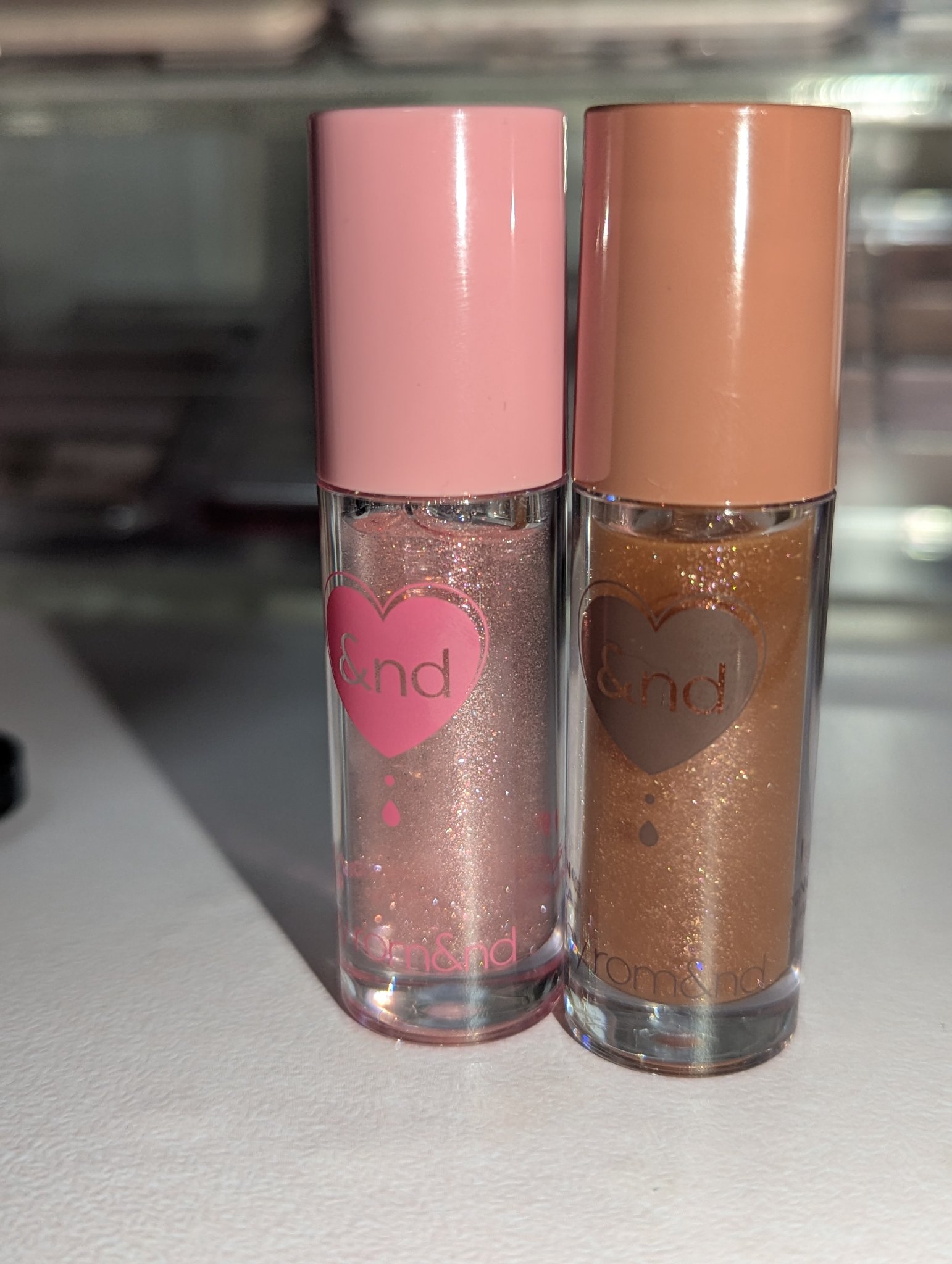 グラッシーコーティンググロス/&nd by rom&nd/リップグロスを使ったクチコミ（3枚目）