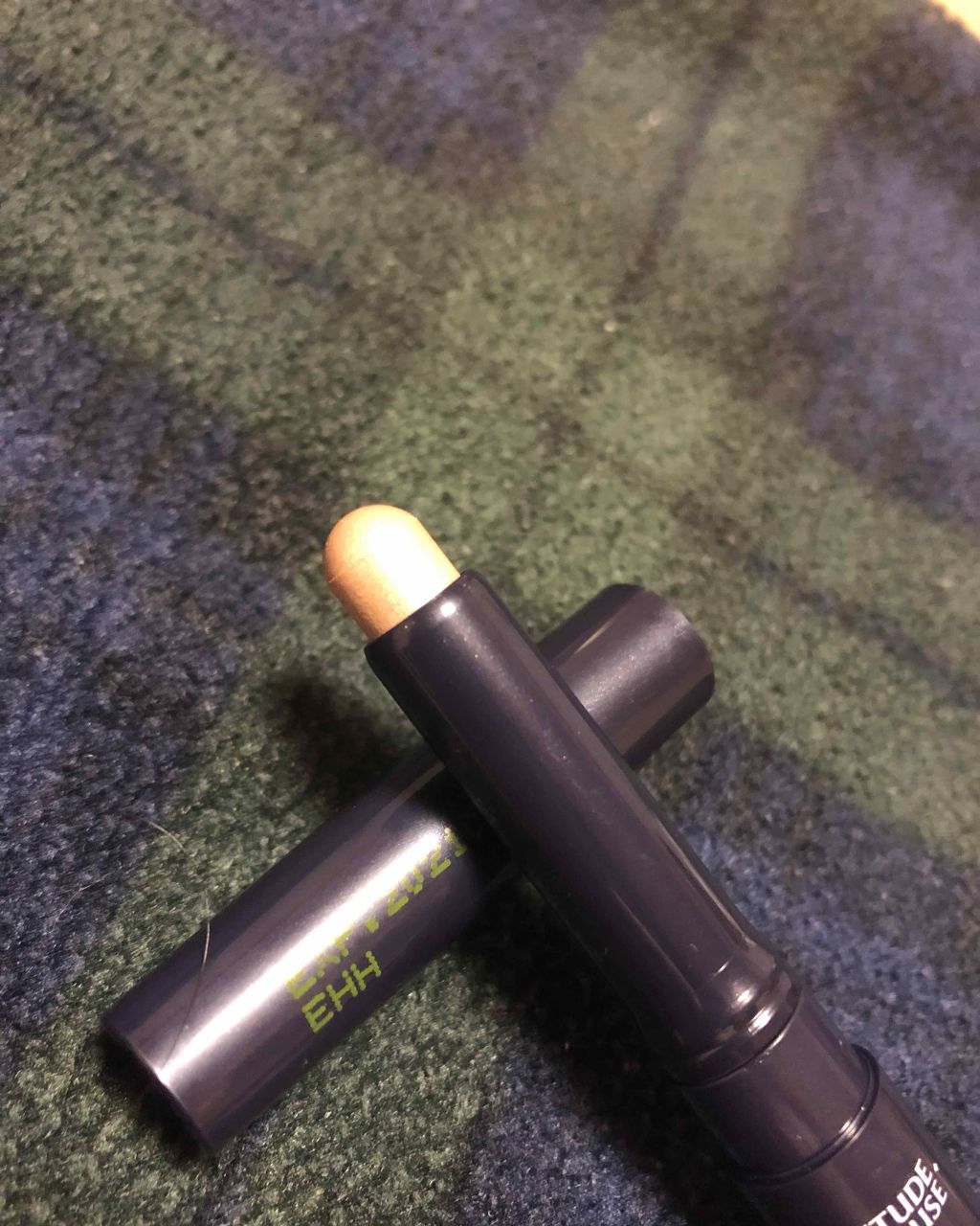 キラキラ アイシャドウ/ETUDE/スティックアイシャドウを使ったクチコミ（2枚目）