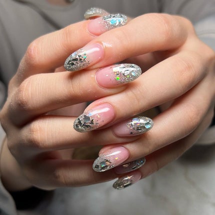 #シルバーネイル,#ラメネイル,#冬ネイル,#ネイル,#ニュアンスネイル,#スカルプネイル,#ジェルネイル,#ママネイル,#ギャルネイル,#大人ネイル,#派手ネイル,#ネイル,#城陽ネイル,#京都ネイル,#大阪ネイル,#奈良ネイルのネイルデザイン