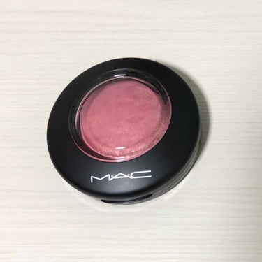 MAC ミネラライズブラッシュ☆

ジェントル
青みのあるローズピンク
細かいゴールドラメが配合されてて肌にうまく馴染む◎
ラメが大きくないのでつけた後に変に肌に散らばらなくてよい☝🏻
青みがあるけど、