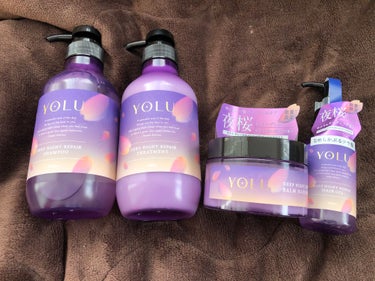 YOLU ヨル サクラ ディープナイトリペア ヘアオイルのクチコミ「過去にリラックスナイトのサクラバージョンを使ったことがある。中々良きだったけど、今度はディープ.....」（1枚目）