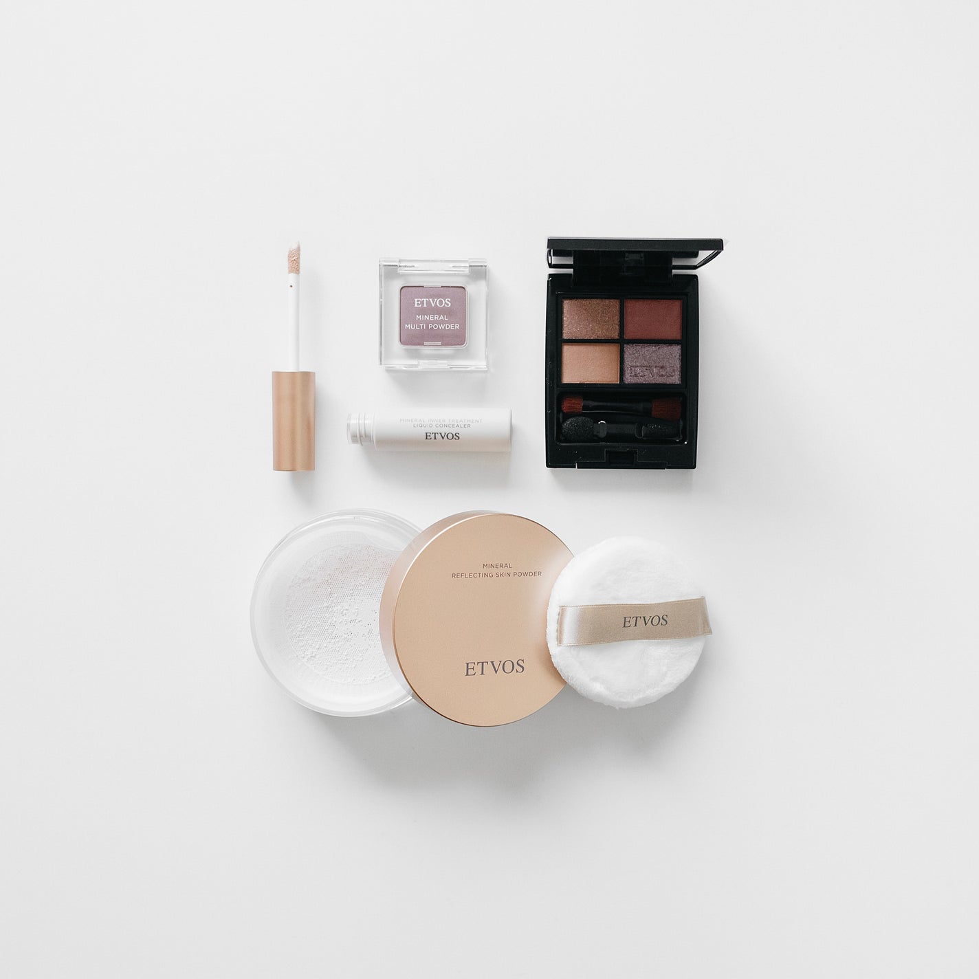 momoka on LIPS 「···▸スワイプでスウォッチあります✍🏻先日、ETVOSの新商..」(5枚目)