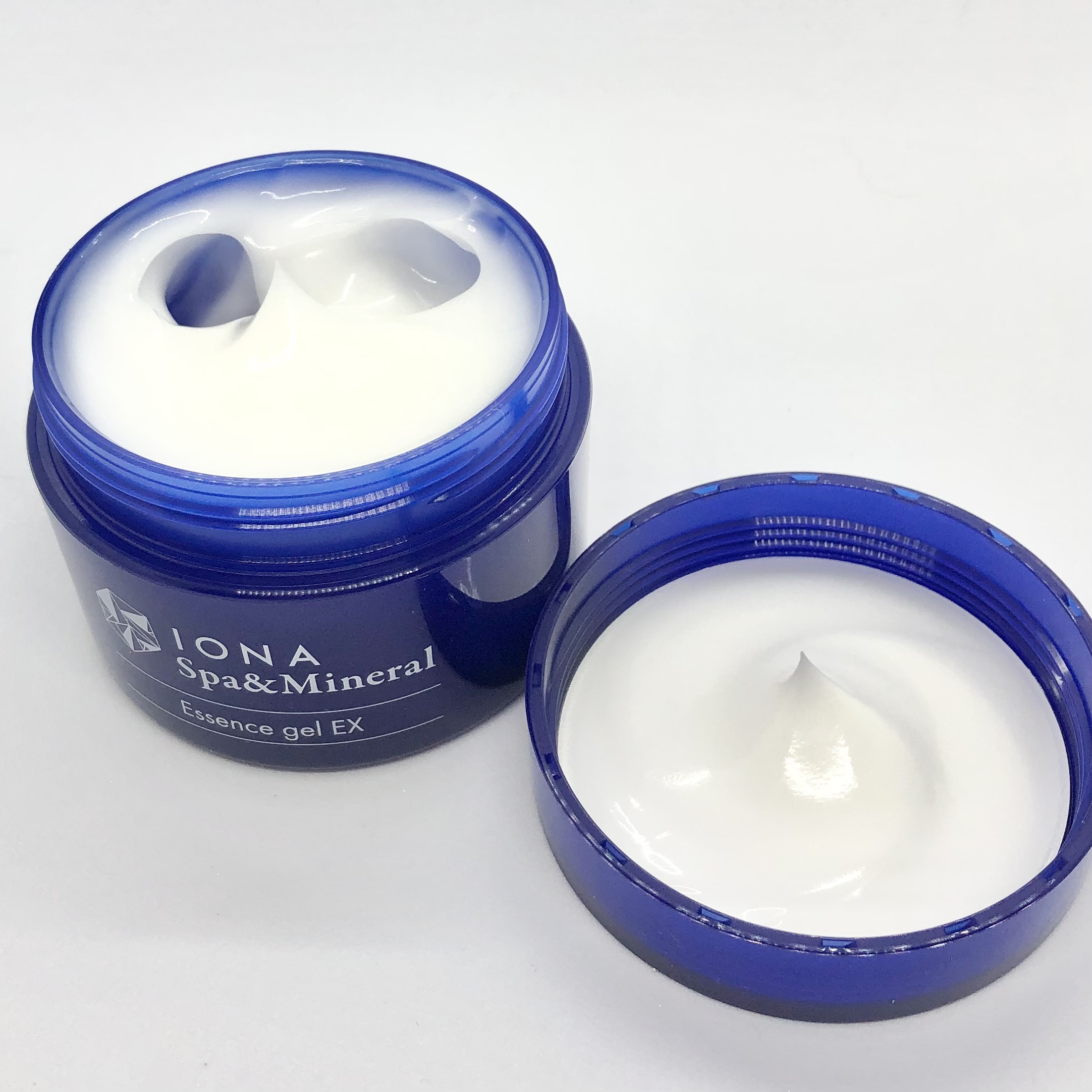 エッセンス ジェル EX/イオナ スパ＆ミネラル/オールインワン化粧品を使ったクチコミ（2枚目）