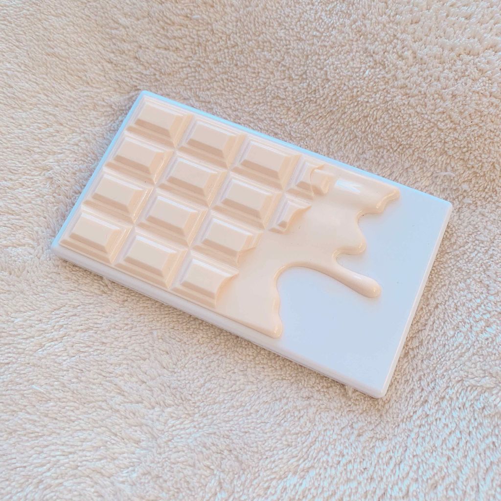 ミニチョコレートアイシャドウパレット ヌード/MAKEUP REVOLUTION/アイシャドウパレットを使ったクチコミ（1枚目）