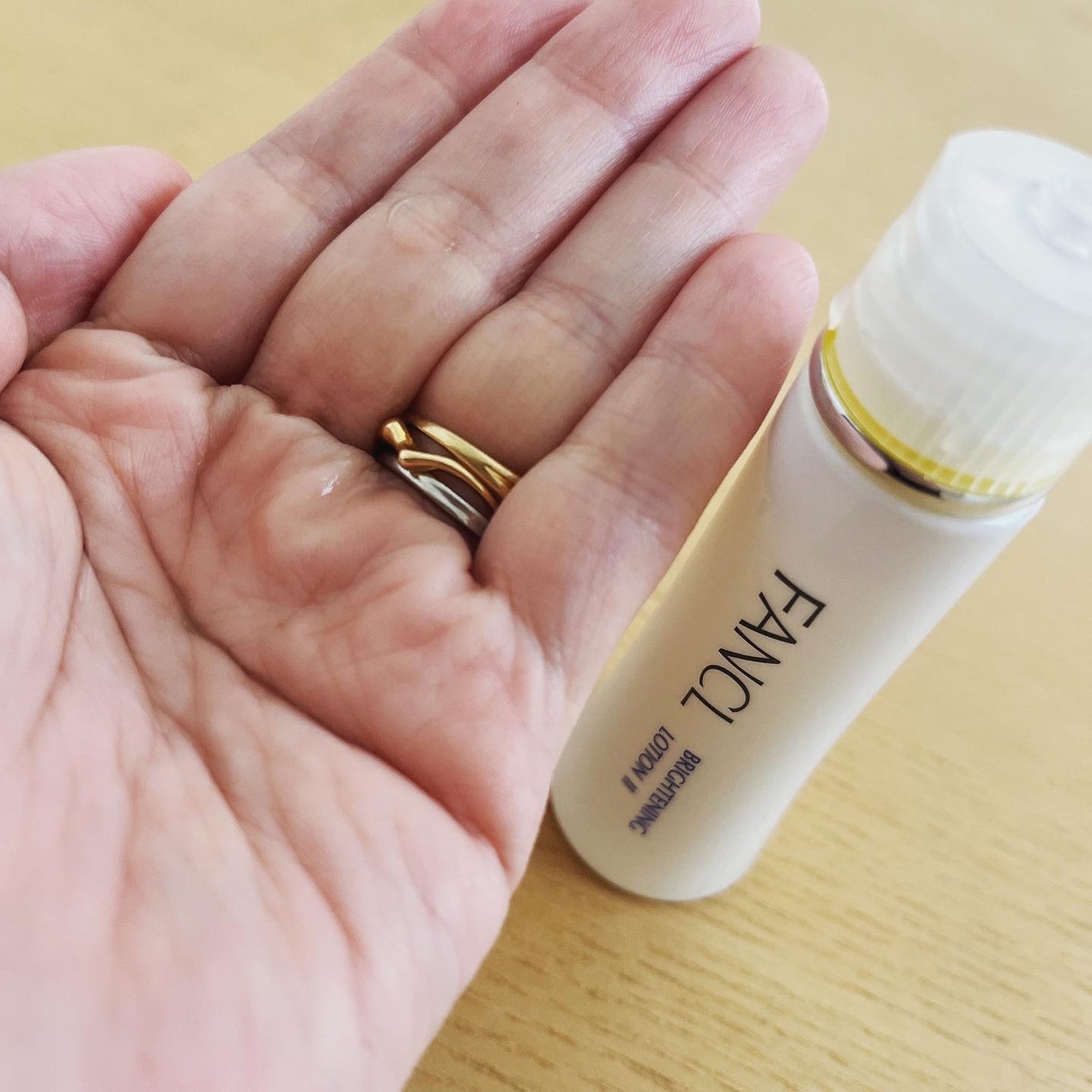 ブライトニング 化粧液 II しっとり<医薬部外品>/ファンケル/化粧水を使ったクチコミ(2枚目)