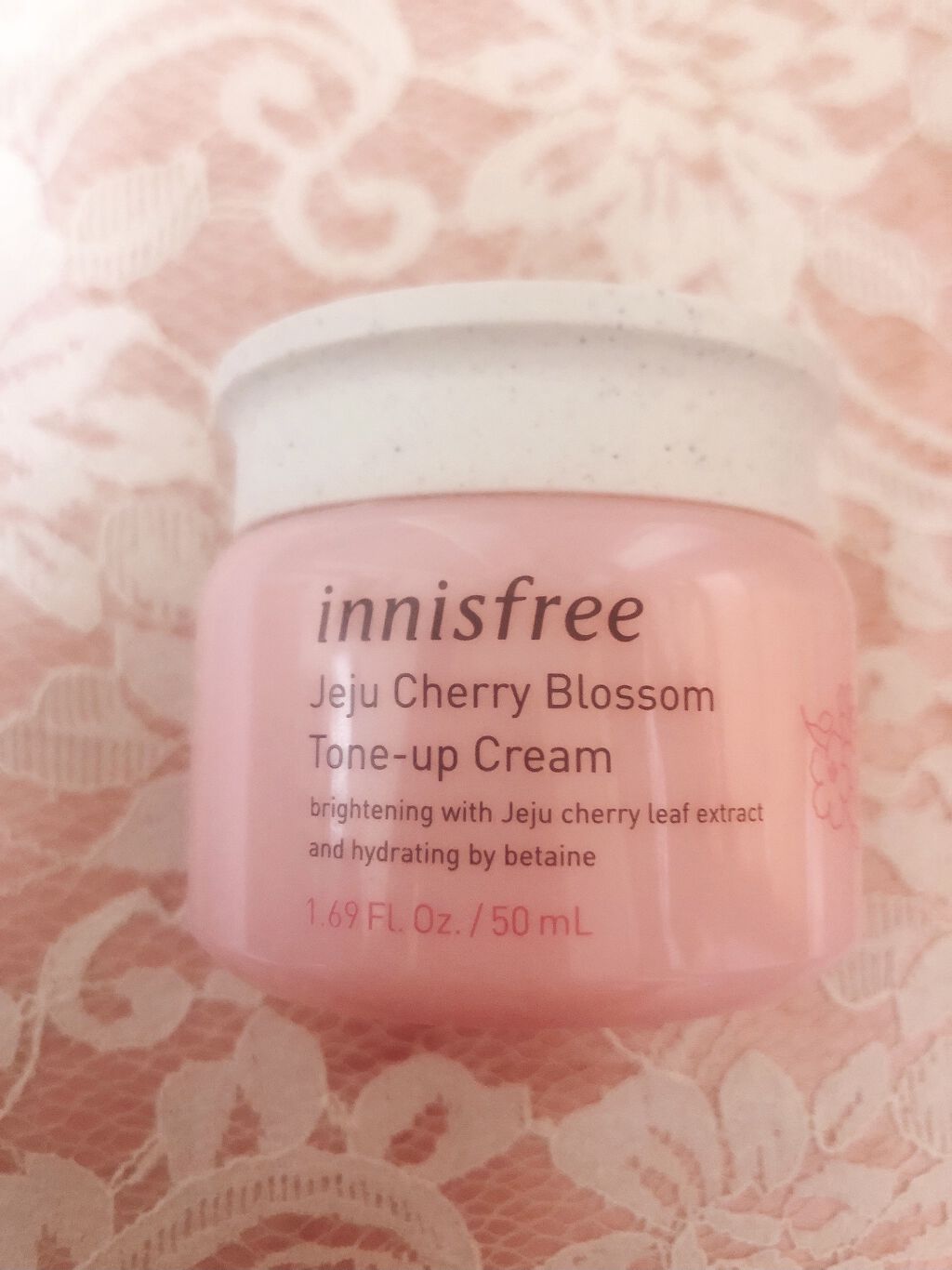 チェジュ チェリーブロッサム トーンアップクリーム/innisfree/化粧下地を使ったクチコミ（2枚目）