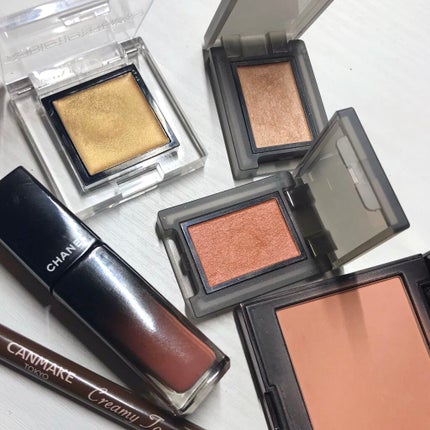 セルヴォーク ヴォランタリー アイズ/Celvoke/単色アイシャドウを使ったクチコミ(3枚目)