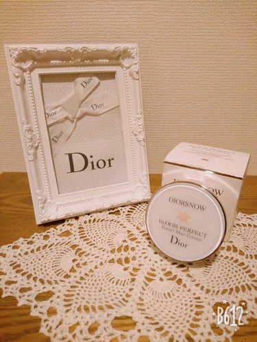 Dior スノー ブルーム パーフェクト クッション SPF50／PA+++のクチコミ「大好きなDiorのクッションファンデ✨スノー ブルーム パーフェクト クッション(020)❤️.....」（1枚目）