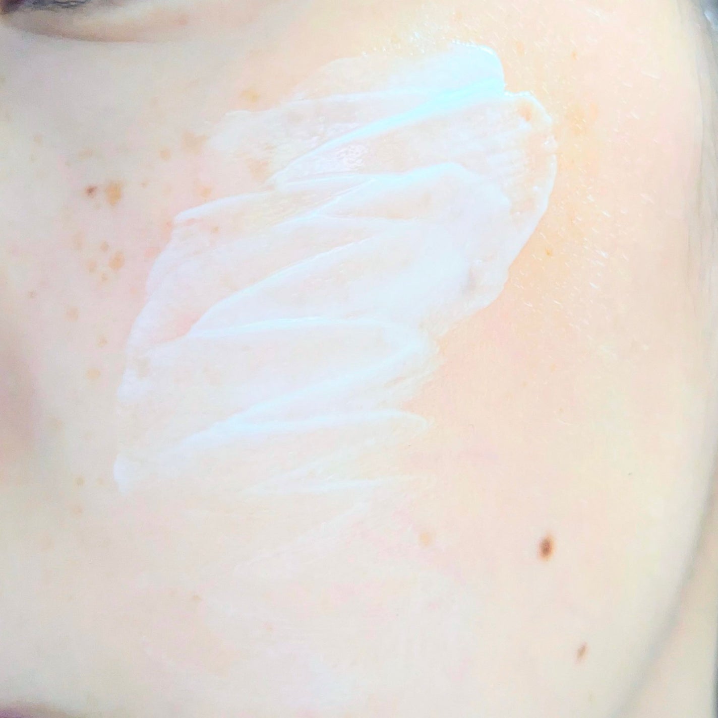 シカルファットプラス リペアミルク/アベンヌ/乳液を使ったクチコミ(4枚目)