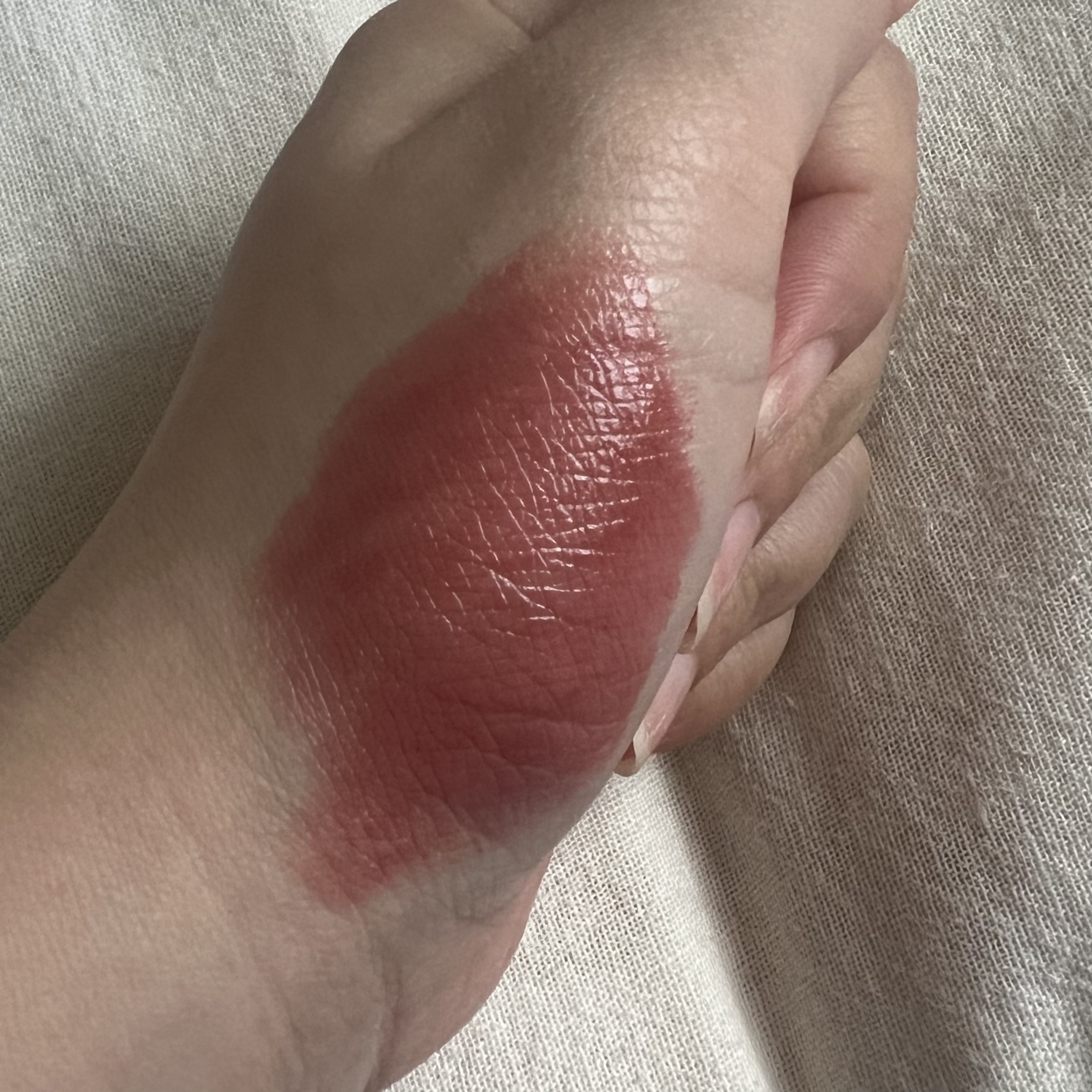 ボンディンググロウリップスティック/Laka/口紅 by kawaru