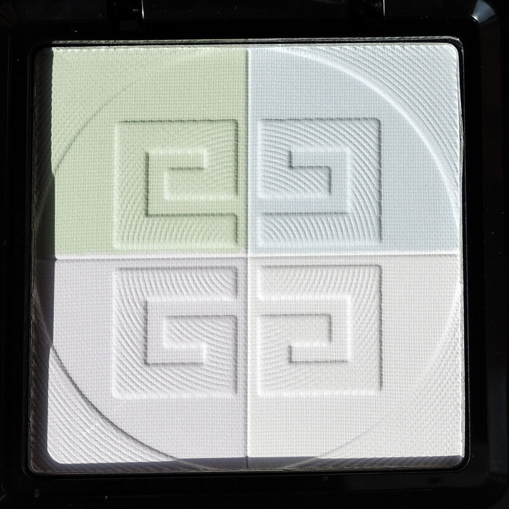 プリズム・リーブル/GIVENCHY/ルースパウダーを使ったクチコミ（2枚目）