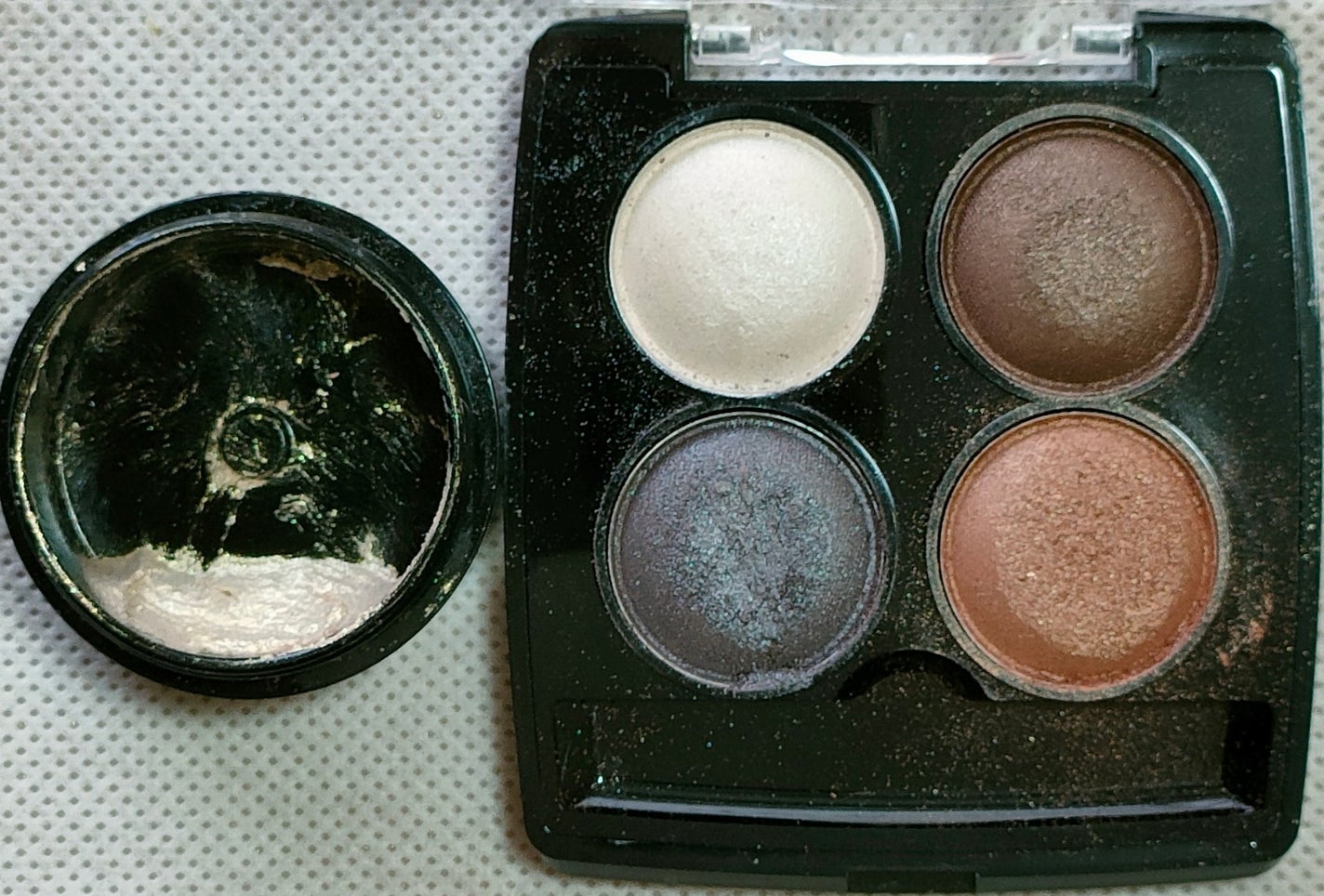 アイ グリッター/ANNA SUI/単色アイシャドウを使ったクチコミ(3枚目)