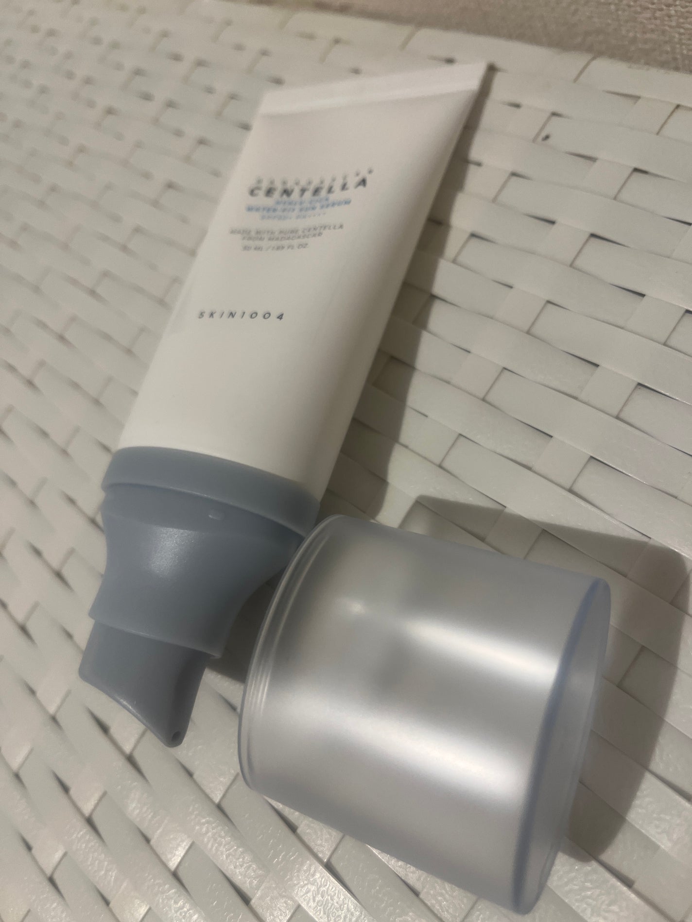 ヒアルーシカ ウォーターフィット サンセラム/SKIN1004/日焼け止めローションを使ったクチコミ(2枚目)