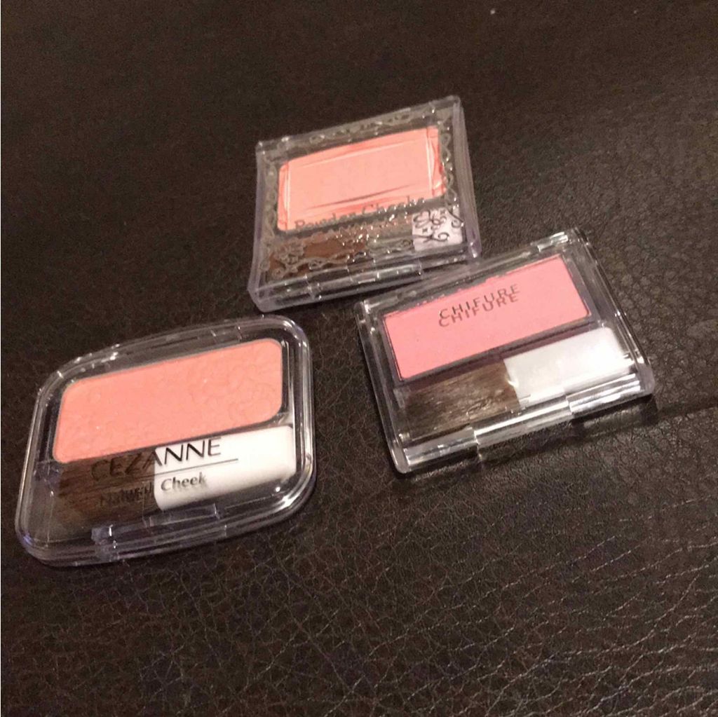 チーク カラー(ブラシ付)/ちふれ/パウダーチークを使ったクチコミ（1枚目）