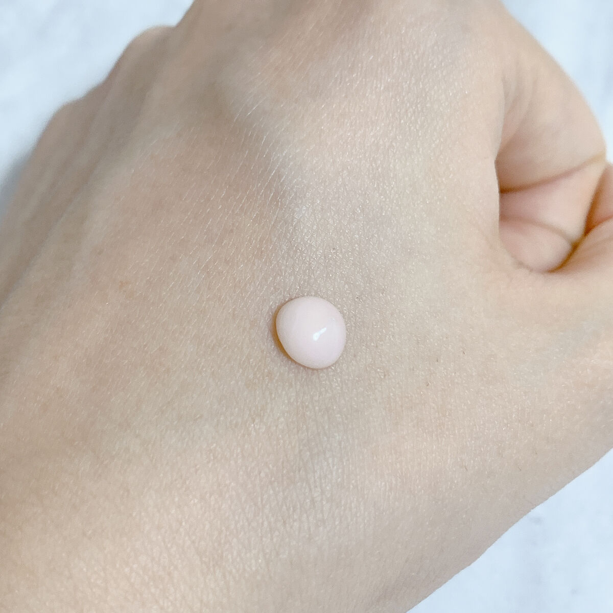 セカンドスキンハイドレイティングプライマー/hince/化粧下地を使ったクチコミ（3枚目）