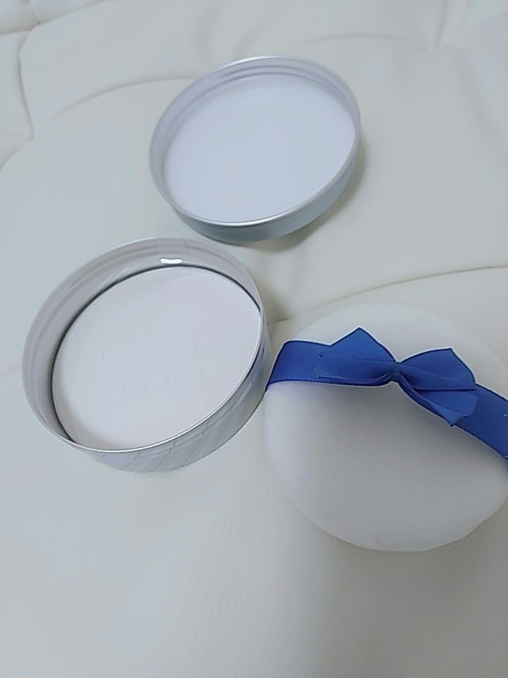 すっぴん ホワイトニングパウダーA シナモロール コラボ デザイン(数量限定) 26g/クラブ/プレストパウダーを使ったクチコミ（3枚目）