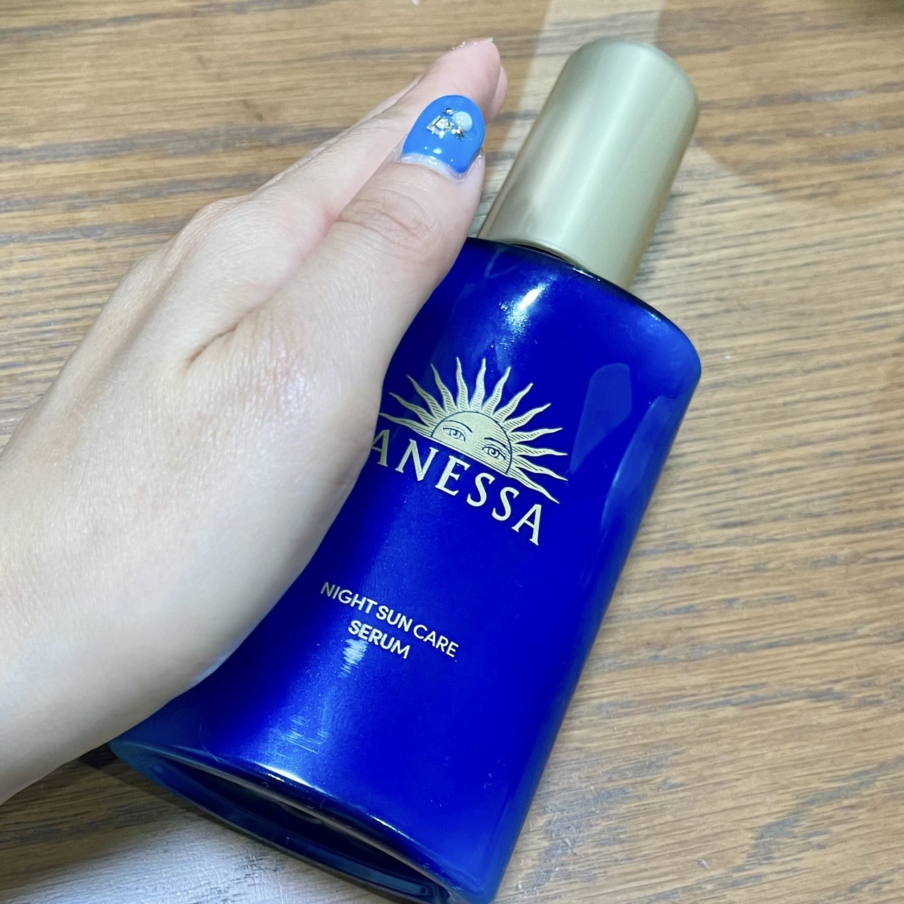 アネッサ　スキンセラム<医薬部外品>/アネッサ/フェイスクリームを使ったクチコミ（2枚目）