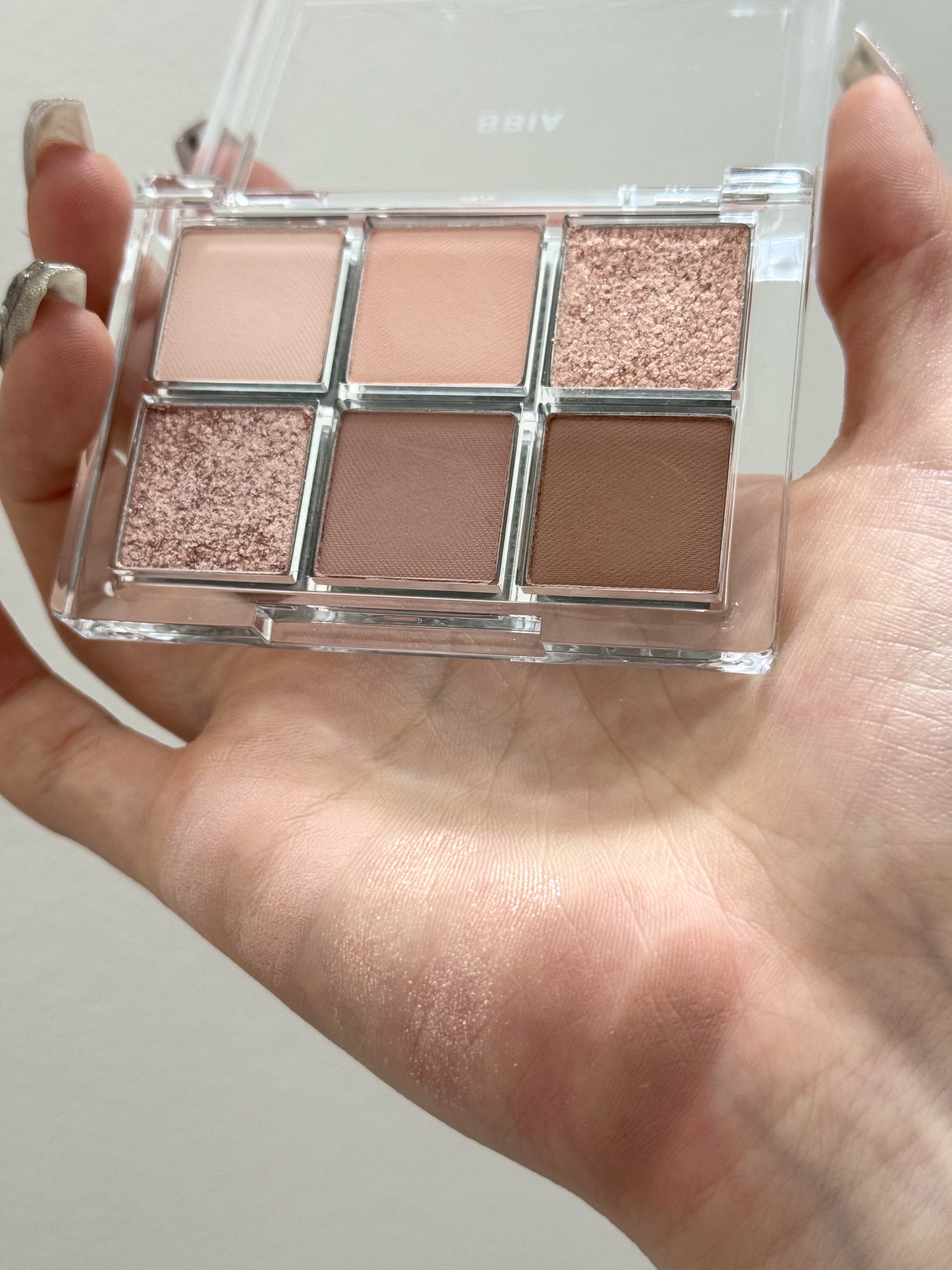 レディートゥーウェアアイパレット 01 ヌードブラッシュ/BBIA/アイシャドウパレットを使ったクチコミ（1枚目）