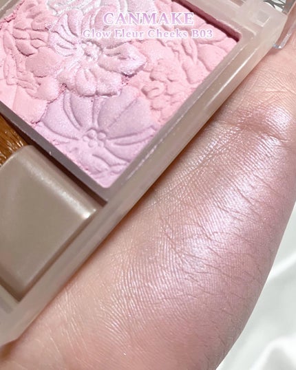 グロウフルールチークス(ブレンドタイプ)/キャンメイク/パウダーチークを使ったクチコミ(4枚目)