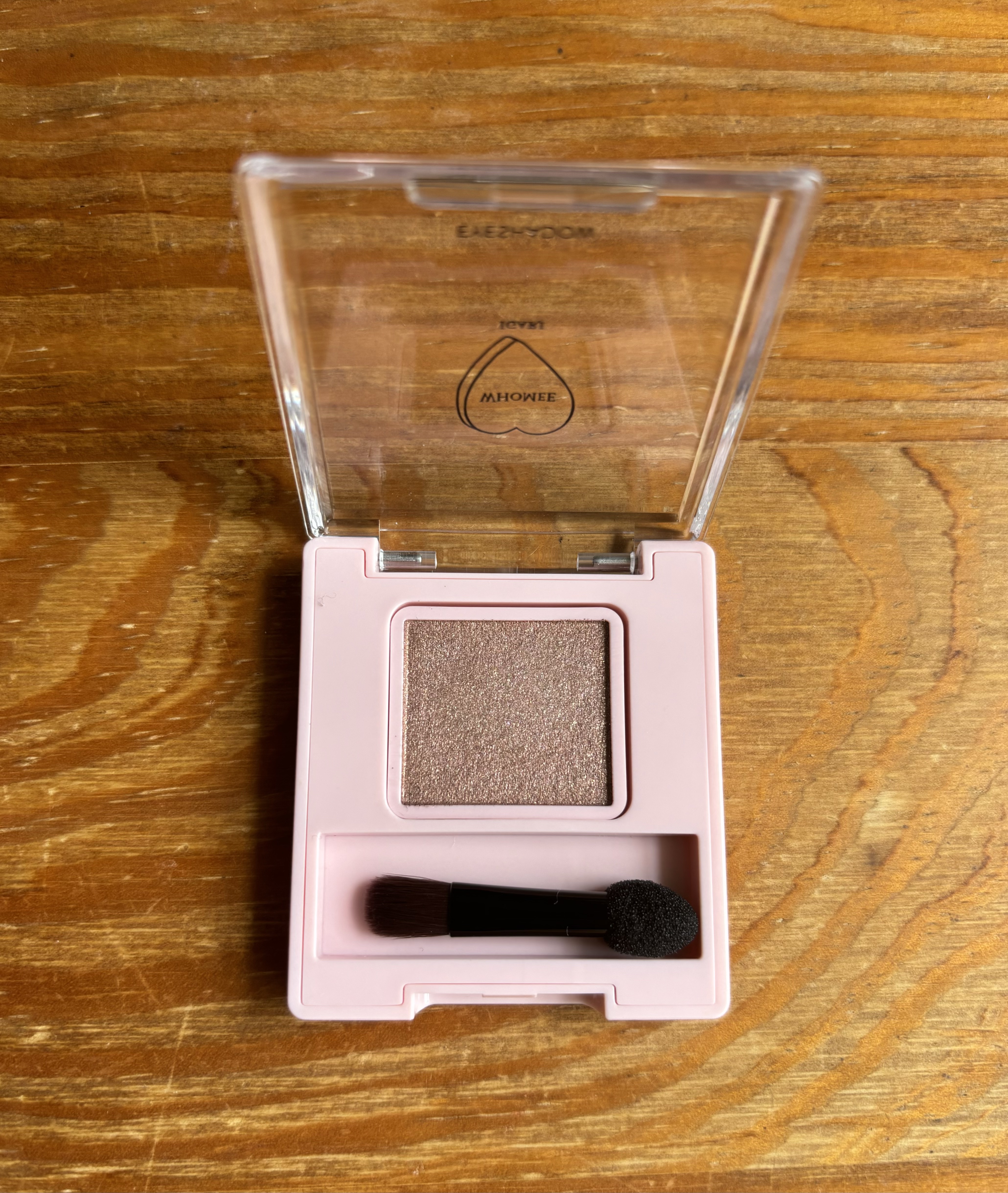 フーミー シングルラメシャドウ/WHOMEE/単色アイシャドウを使ったクチコミ（2枚目）