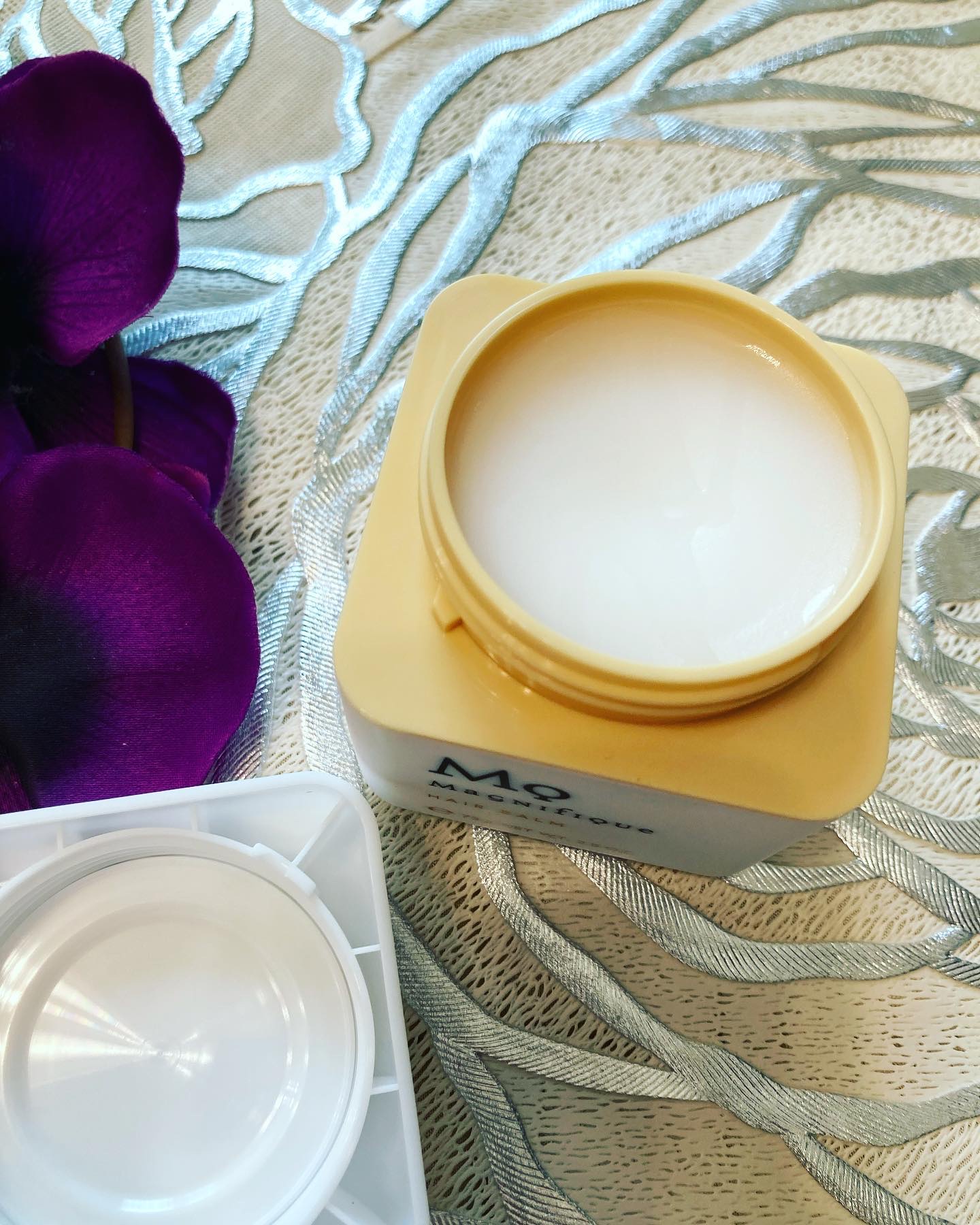 マニフィーク ヘアバームのクチコミ「今日ご紹介するのは
コーセーコスメポート株式会社さんのMagnifique ヘアバーム、ケア＆.....」（3枚目）