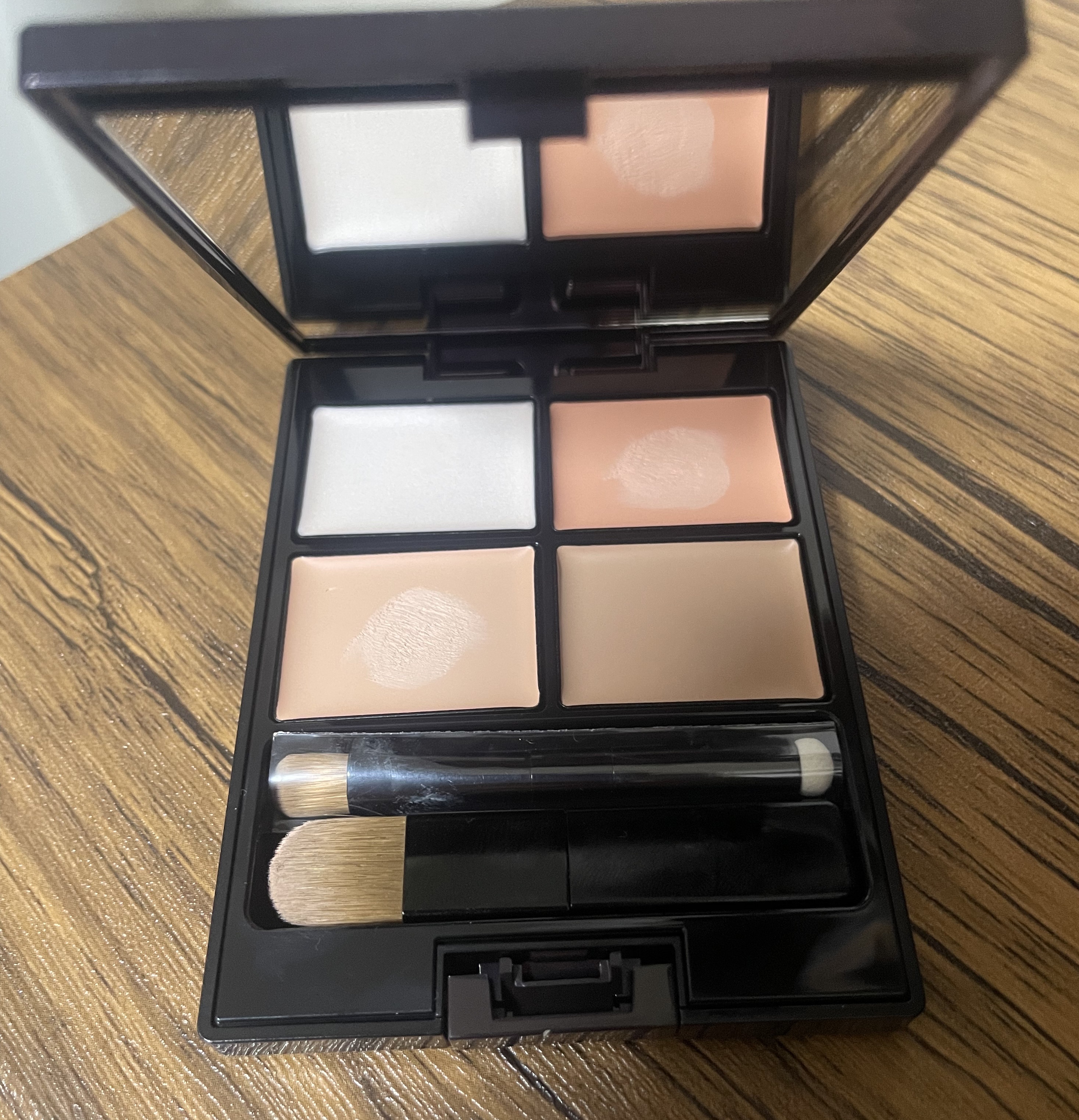 トーンパーフェクティング パレット/DECORTÉ/パレットコンシーラーを使ったクチコミ（2枚目）