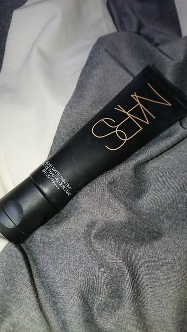 ベルベットマットスキンティント SPF30／PA+++/NARS/リキッドファンデーションを使ったクチコミ（1枚目）